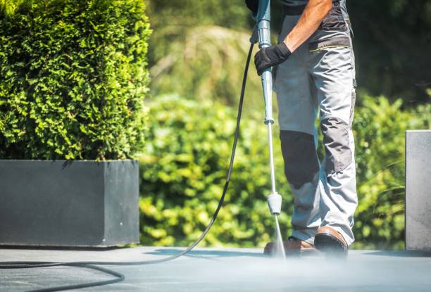 Best Pool Deck Cleaning  in Bay Hill, FL